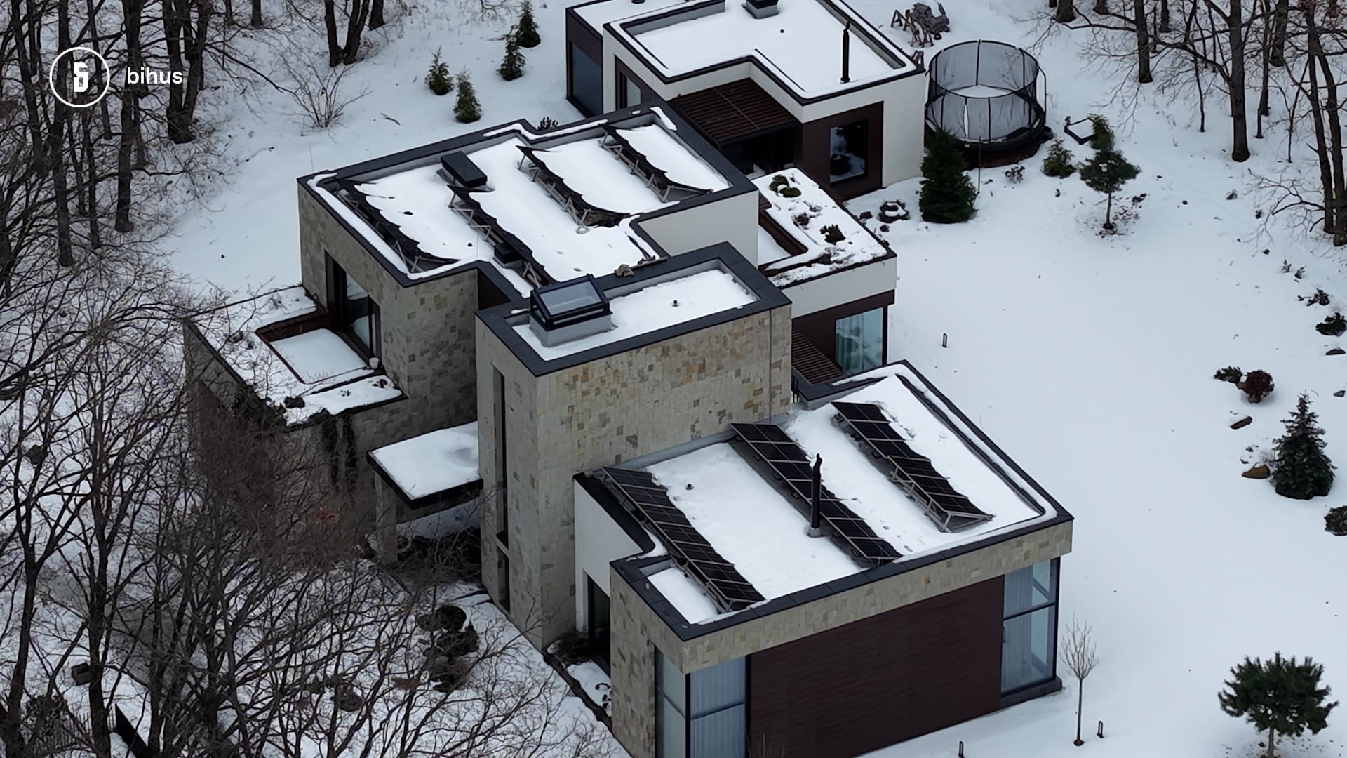 Розкрито маєток-привид керівника Рівненської АЕС: Пентхаус, BMW та скандал 1