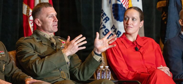Navy scientists seek tech breakthroughs in areas that companies ignore 31 Navy scientists seek tech breakthroughs in areas that companies ignore 31