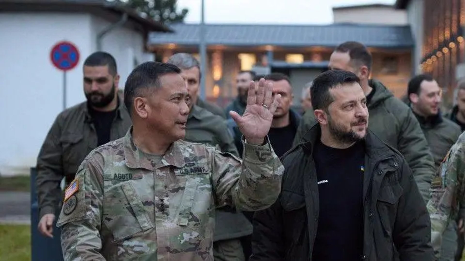 Шок! Агуто п'яним загубив секрети України! 1