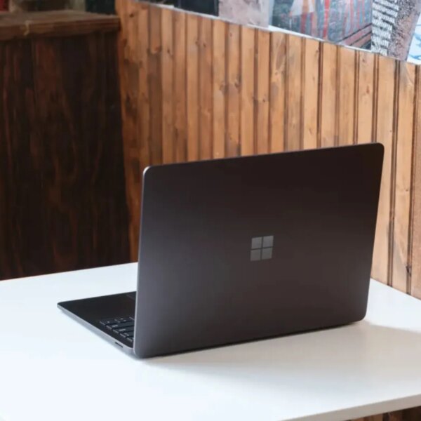 Прорив! Шок! Революція! OLED Surface Laptop – Майбутнє вже тут!