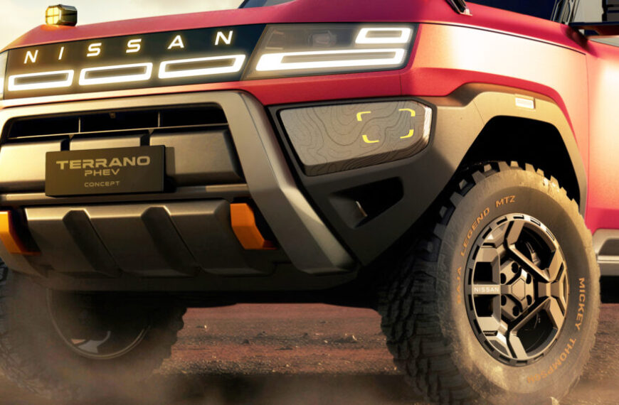 Nissan Terrano кине виклик Land Cruiser 250