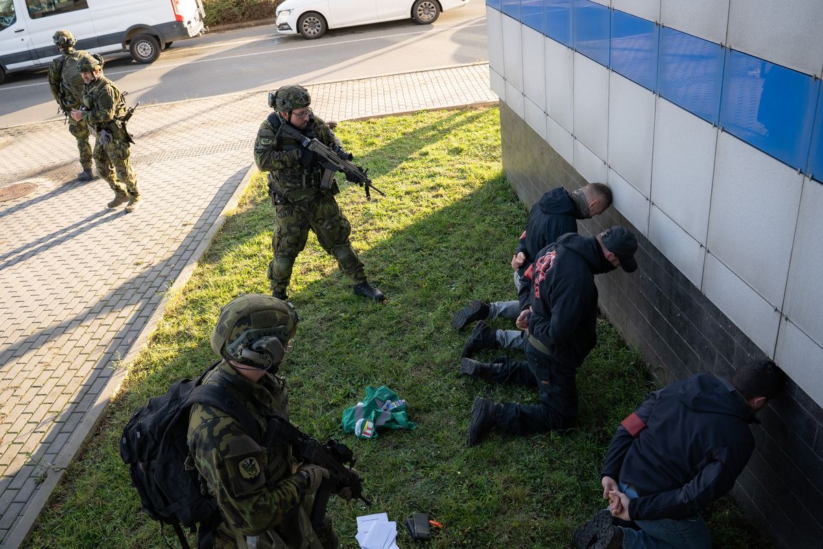 Як Україні співпрацювати в оборонній сфері з «чеським Дональдом Трампом»: інтерв'ю із засновником Armádní Noviny 10