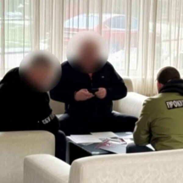 Службовець не повідомив про епідемію чуми та закопував заражених свиней: справу передали до суду