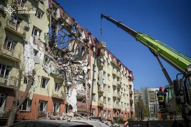 Наслідки обстрілу в Одесі / © ГУ ДСНС в Одеській області
