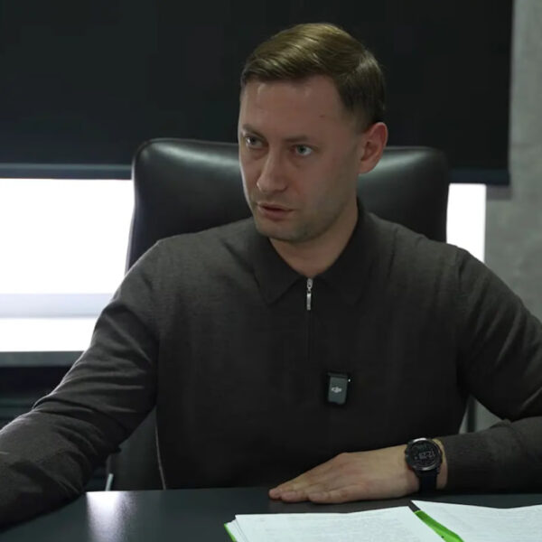 Головна 19 Шок! Заступник голови БЕБ на Волині має російський паспорт і розкішне життя.