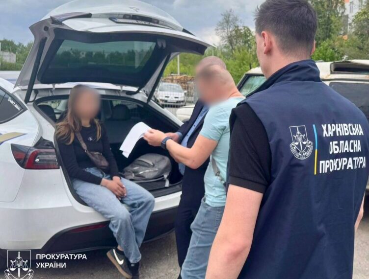 Блогерка-шахрайка: гуманітарні авто на чорному ринку Харкова