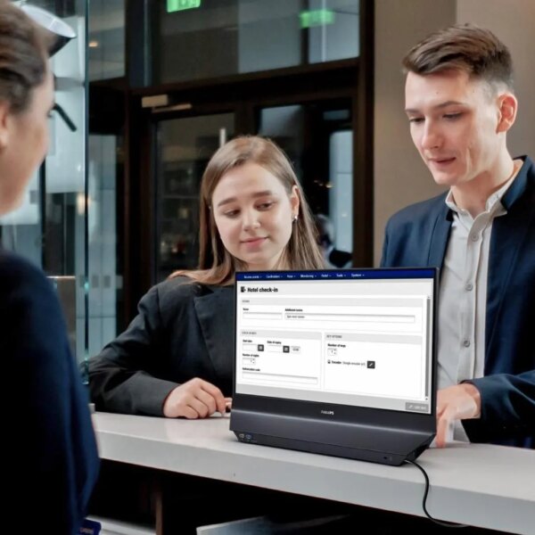 Philips представила двосторонній дисплей: Штучний інтелект прокладає шлях до технологій&hellip;