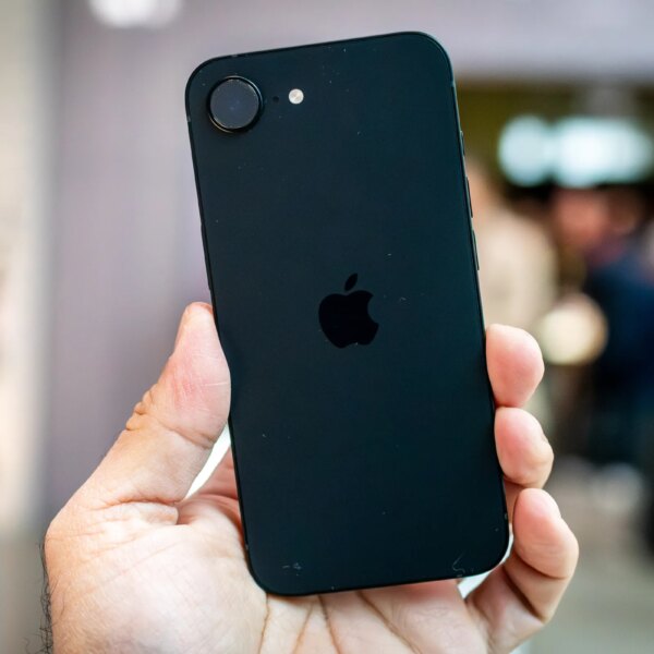 Дохід Apple від iPhone сягнув 57 мільярдів доларів, попри дефіцит&hellip;