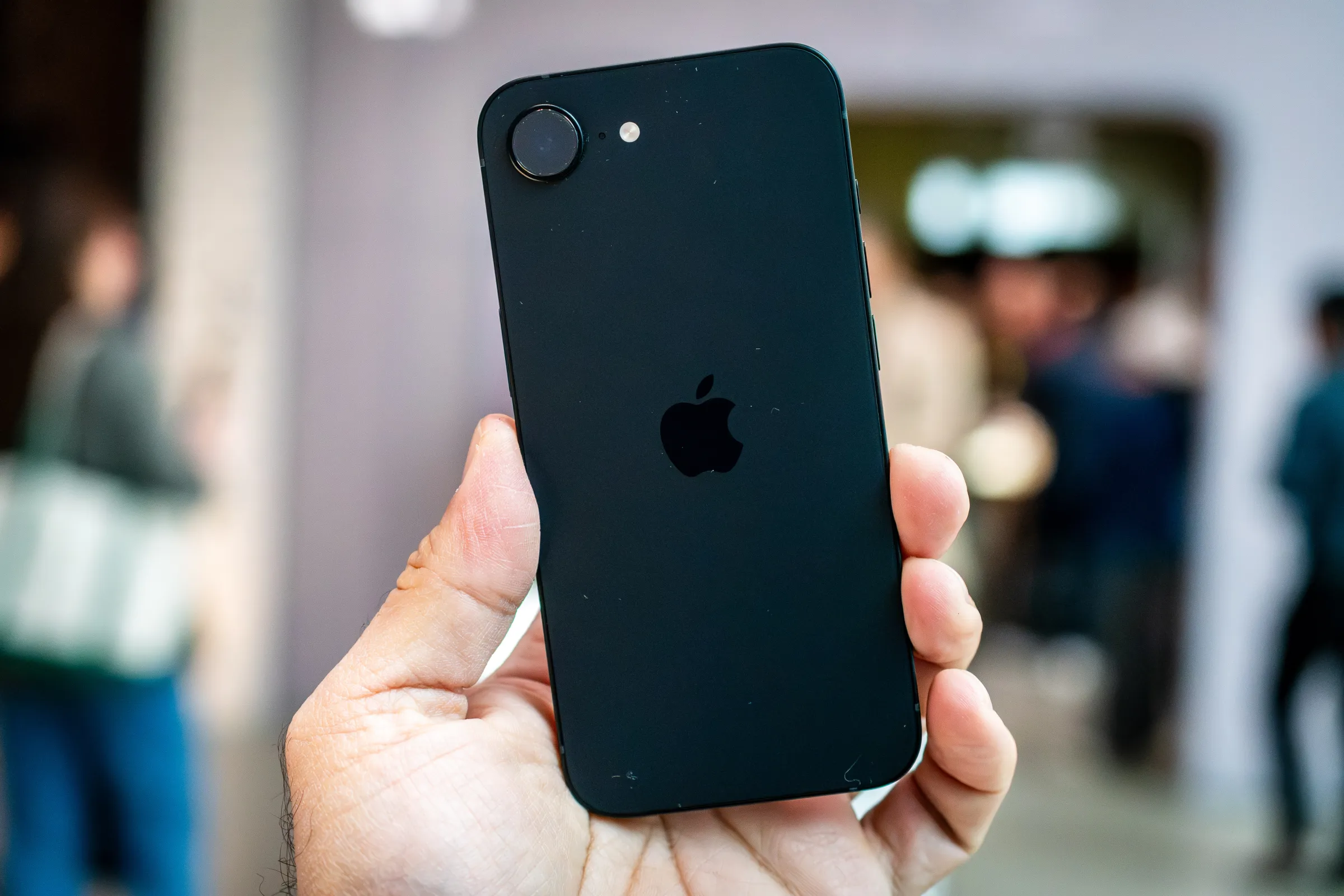 Дохід Apple від iPhone сягнув 57 мільярдів доларів, попри дефіцит чіпів 1