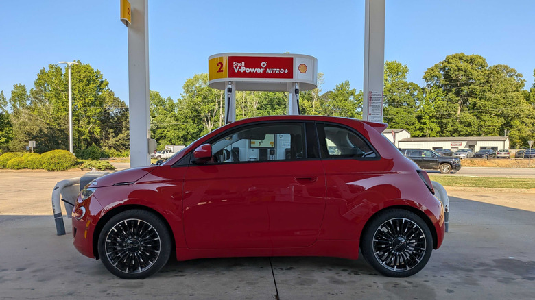 Fiat 500e 2024: Недоліки електричного бестселера, які шокують 2