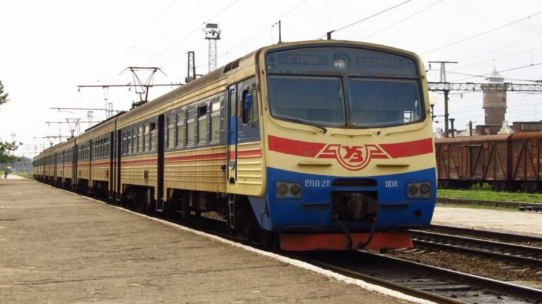 Шок! Укрзалізниця: квитки в кишені, але чи всім доступні? 1