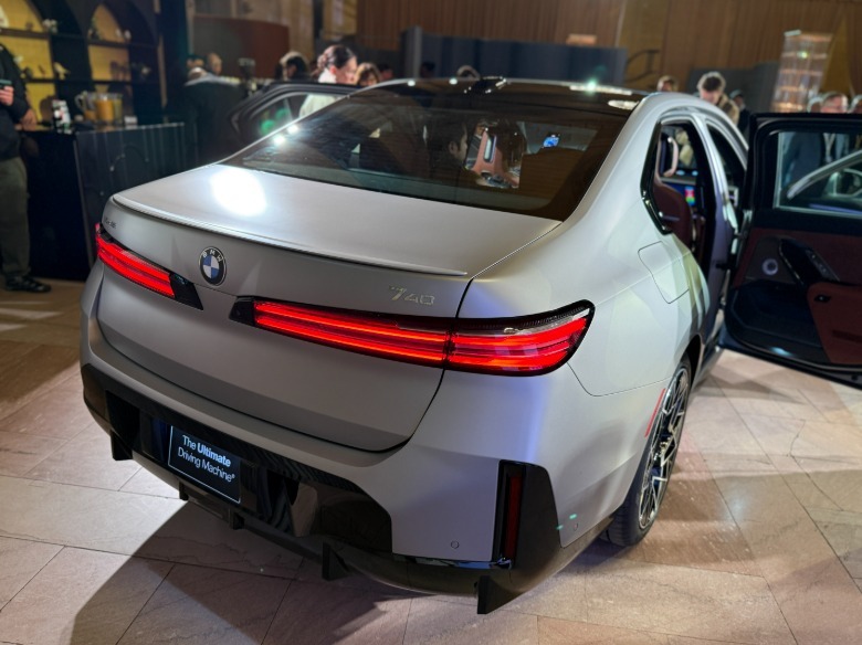 BMW 7 Серії: Як нова зовнішність підкорила серця автовласників 2