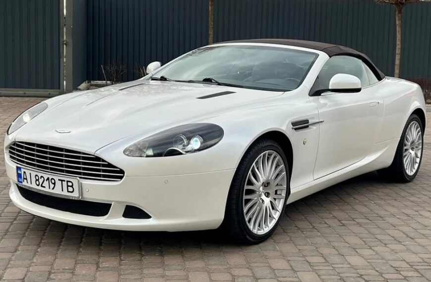 Найдоступніший Aston Martin України без ДТП шукає нового власника