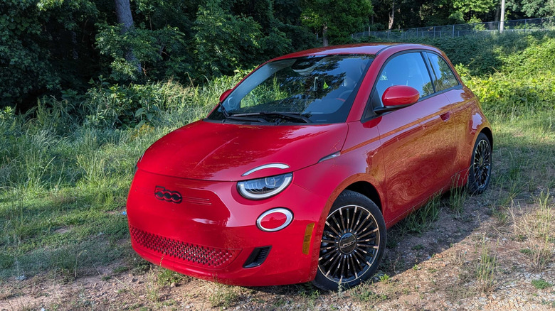Fiat 500e 2024: Недоліки електричного бестселера, які шокують 1