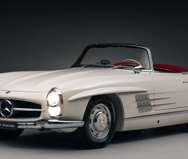 Mercedes-Benz 300 SL 1963 року: легендарний родстер продається за 2&hellip;