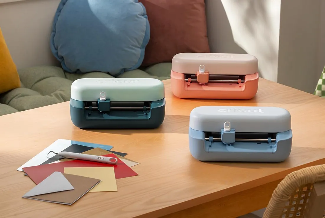 Створювати наліпки з Cricut Joy 2 для новачків стало легше, і він зараз зі знижкою. **Революція в DIY: Cricut Joy 2 – Технології Майбутнього для Ваших Наліпок! Штучний Інтелект Допоможе Створити Диво! Прорив Для Творчих!** 1