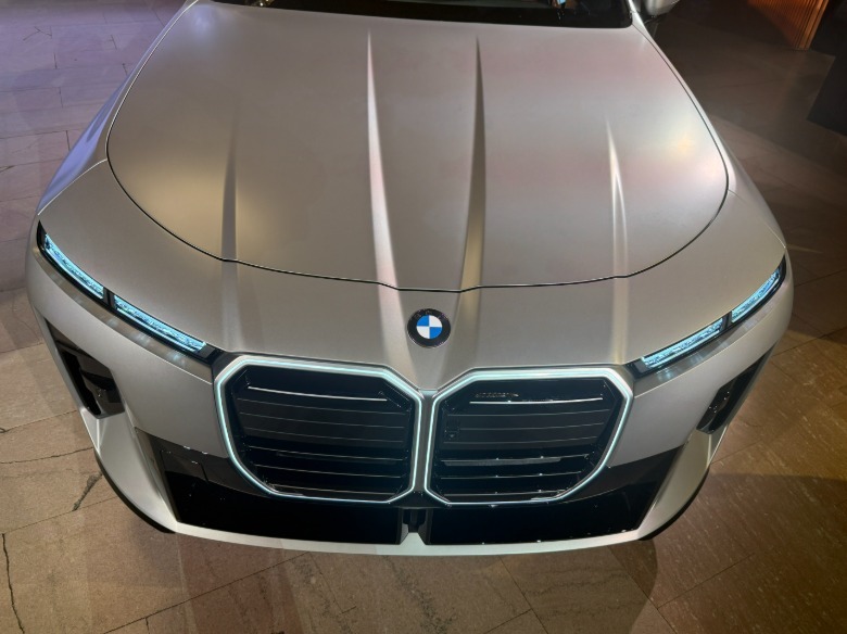 BMW 7 Серії: Як нова зовнішність підкорила серця автовласників 4