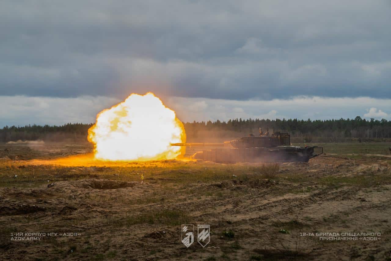«Без танка наступ неможливий»: командир танкового батальйону «Азову» позивний «Крим» — про Дебальцеве, Маріуполь і сучасну війну 5