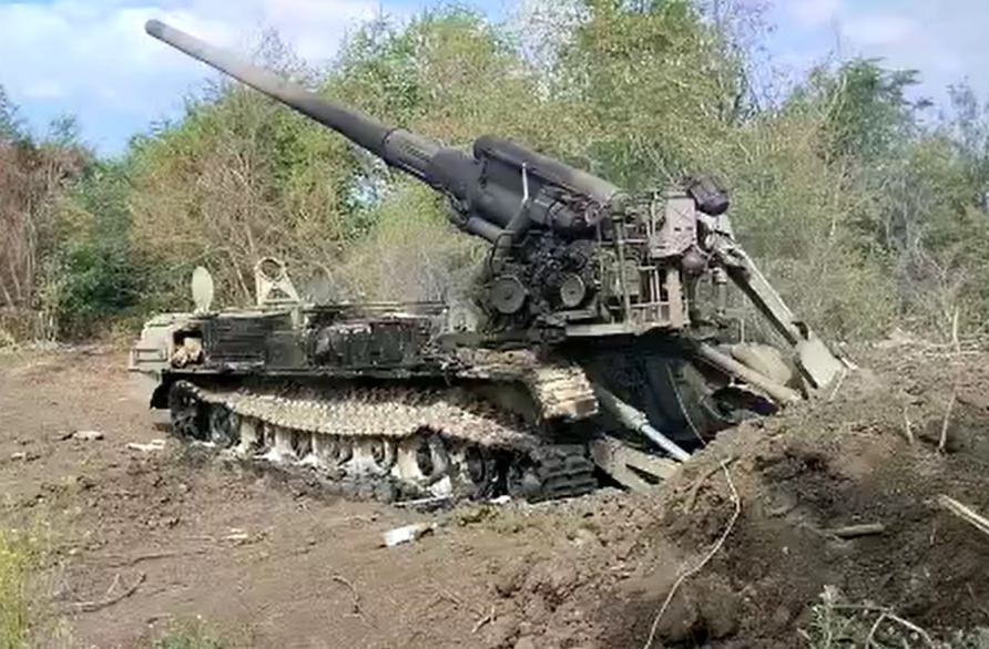 Від HIMARS до FPV: як Україна нищить російські 203 мм гармати «Пион» 13
