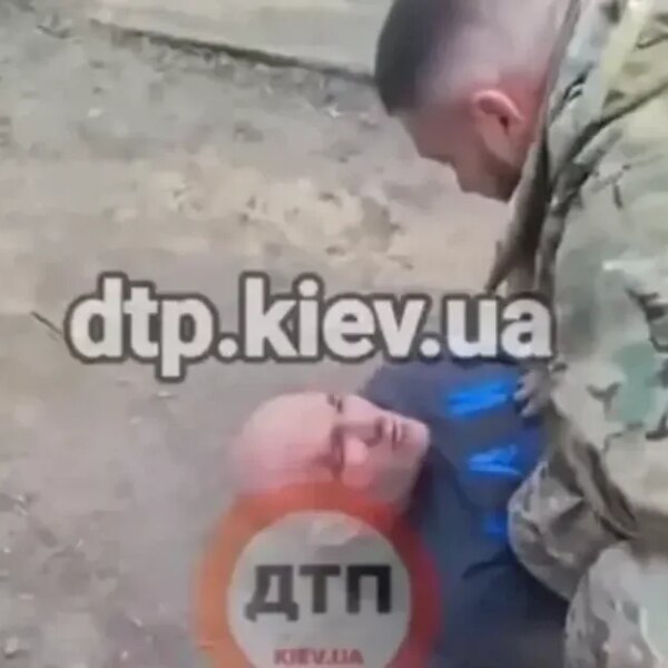 Шок: Свавілля перед строєм! Бійця били ногою в лице.
