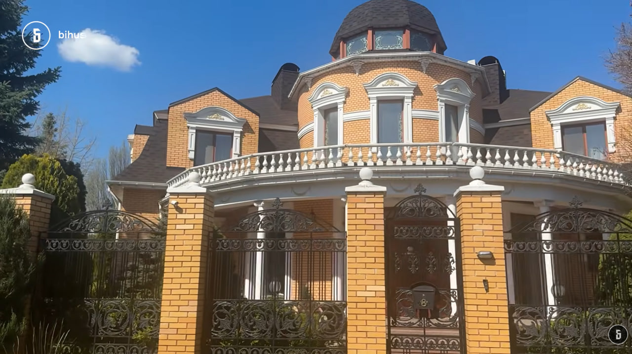 Негулевський: елітне життя на фоні підозри у корупції 1