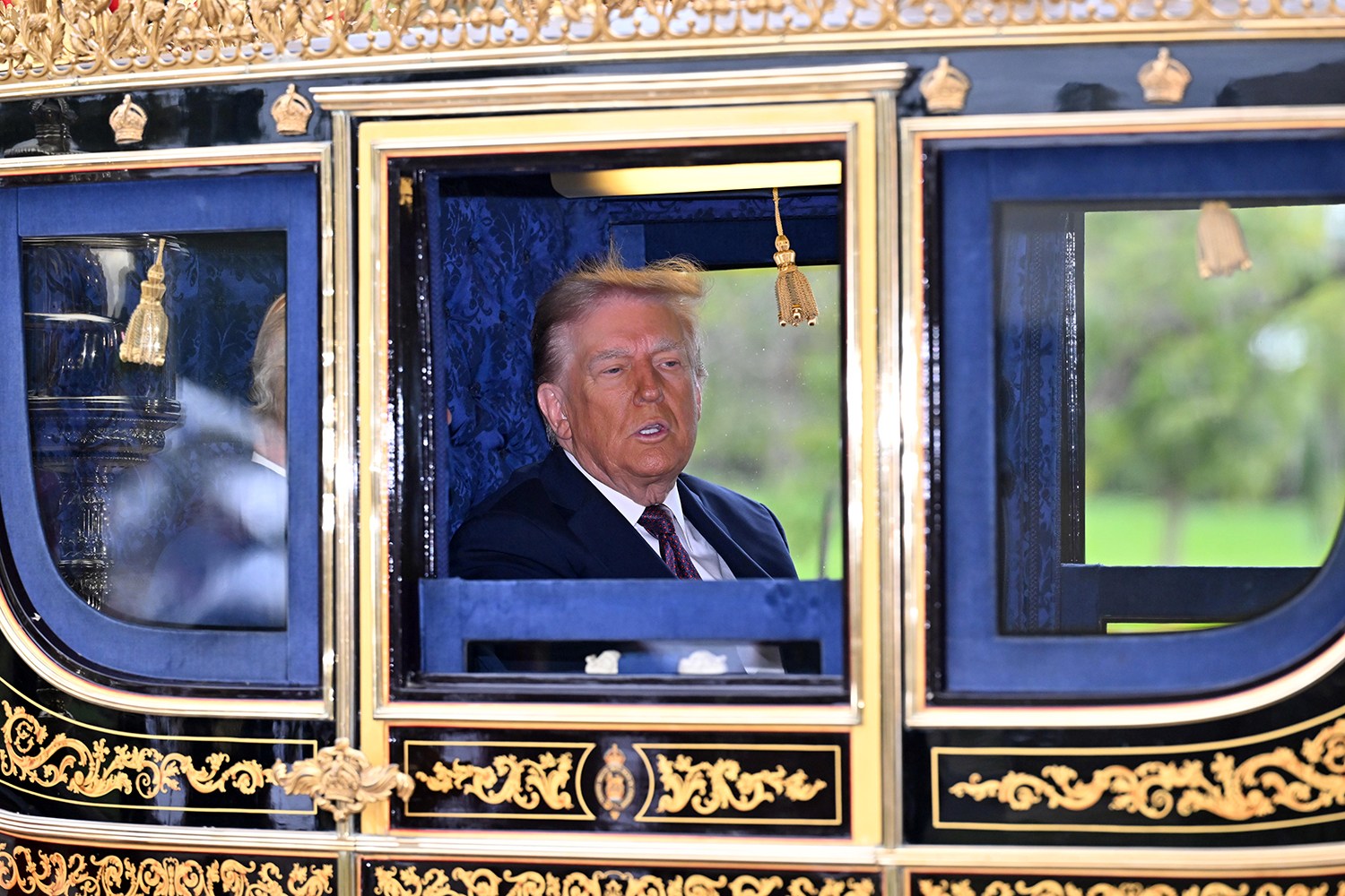 Світовий розкол: Трамп руйнує Захід, поки лідери таємно домовляються!