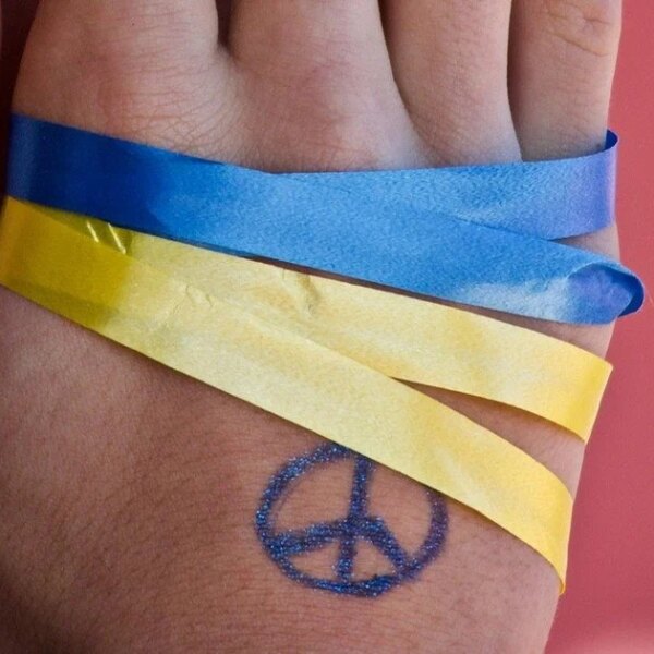 Бомба Новини 23 Шок! В Литві свавілля: напад на велосипедиста через прапор України!