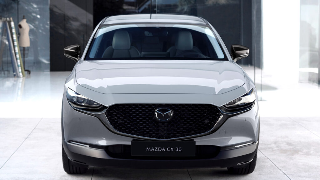 Mazda CX-30 2027: європейцям - "механіка" та прощай, темряво! 1