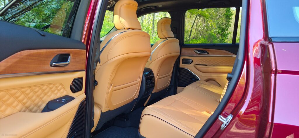 Jeep Grand Cherokee 2026: Зменшений мотор, незмінна харизма 2