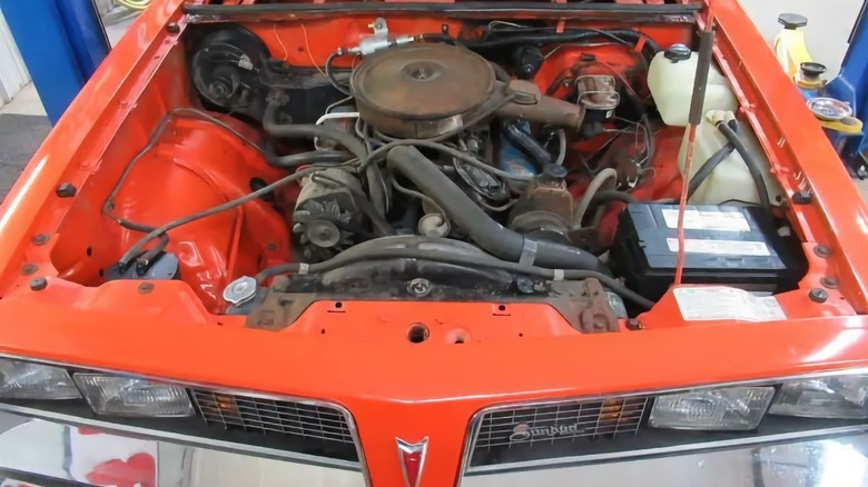 1976 Pontiac Sunbird: Чи вартий $7 тисяч цей екземпляр з мізерним пробігом 3