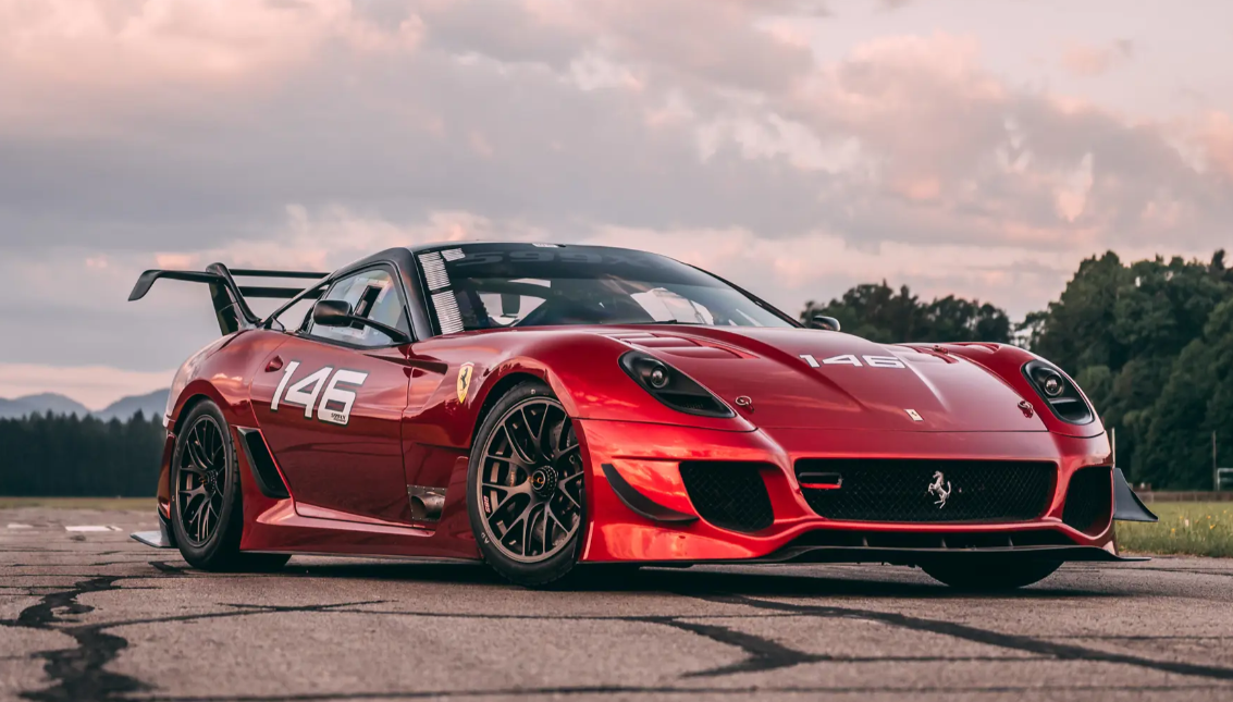 Ferrari 599XX Evo: унікальний гоночний монстр продається за 2,5 мільйона євро