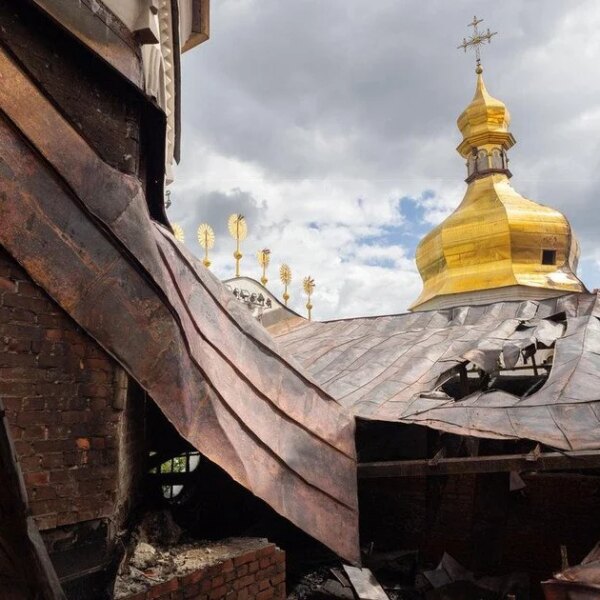 Бомба Новини 32 Шок! Свавілля над Лаврою: чи є майбутнє у Успенського собору?