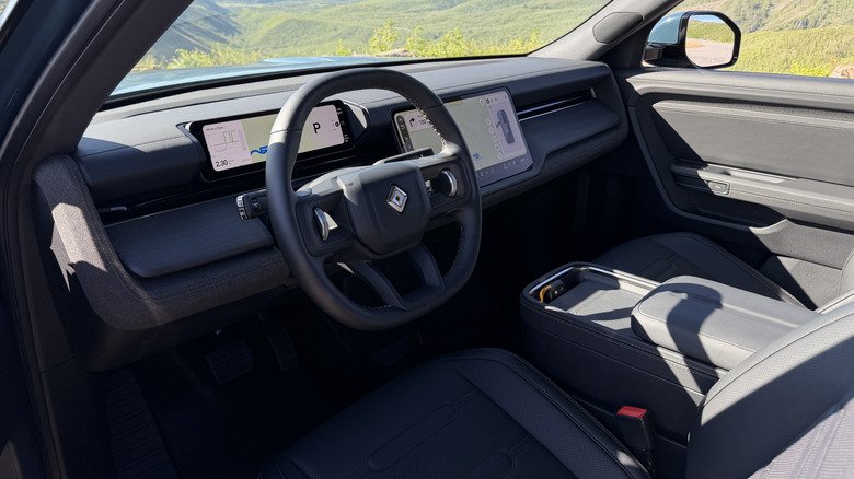 Rivian R2 2027: перевершив усі сподівання, вже у продажу 4