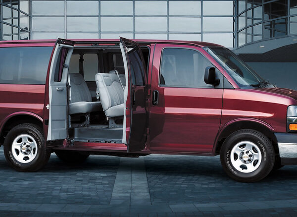 Chevrolet Express 2027: без змін, але ціна зросте
