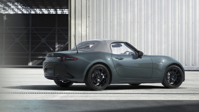 Mazda нарешті продасть зелену Miata ND, але вона ледь зелена 24