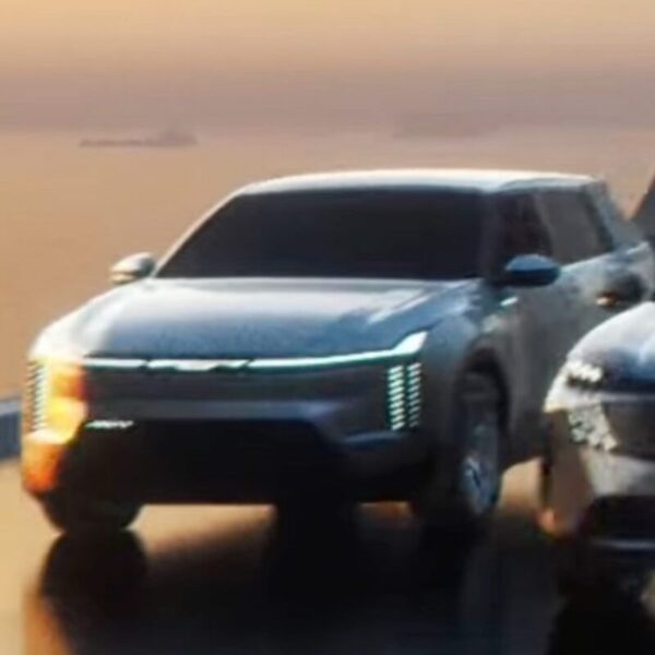 Бомба Новини 17 Chrysler-Кадилак-Ioniq 5: хто кого наслідує в майбутньому кросовері