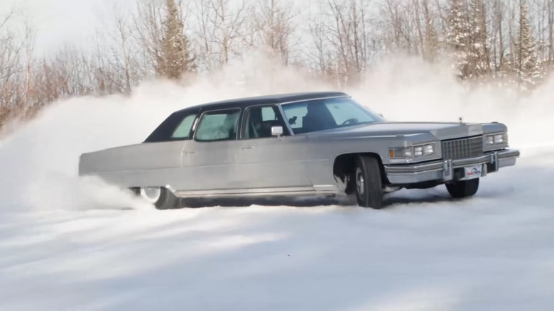 1975 Cadillac-лімузин довжиною 6 метрів може взяти участь у ралі 1