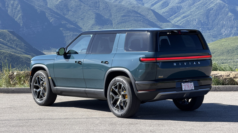 Бомба Новини 3 Rivian R2 2027: перевершив усі сподівання, вже у продажу