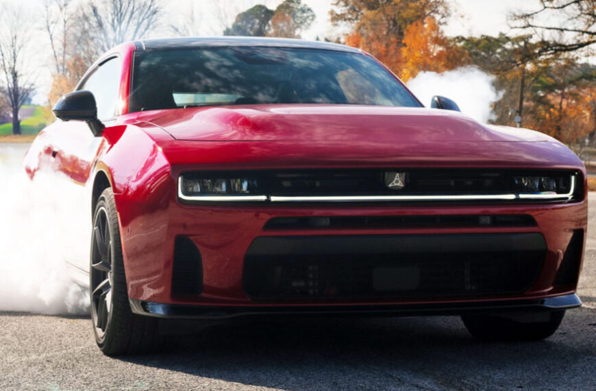 Dodge Charger: з Америки до Європи, або як подолати небажання покупців