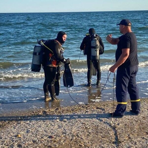 Шок на Одещині: дитину віднесло в море, рятувальники шукають.