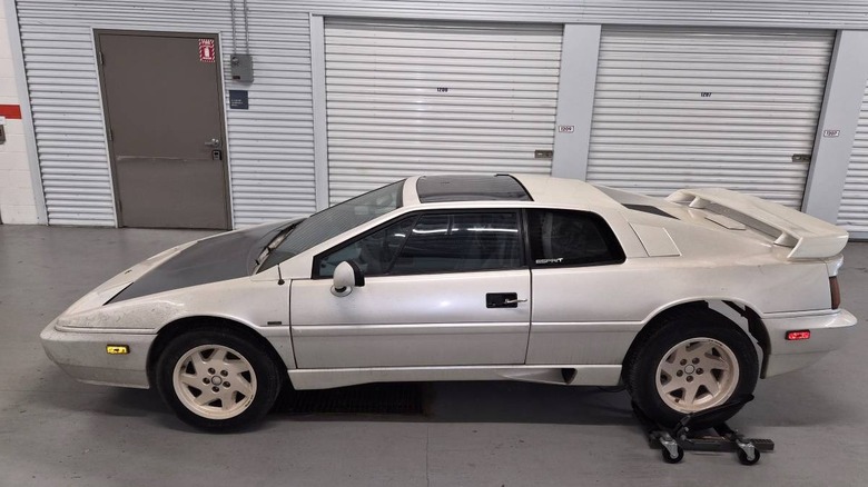 Lotus Esprit 1988: за $6500 – це шанс врятувати чи кошмар для колекціонера? 1