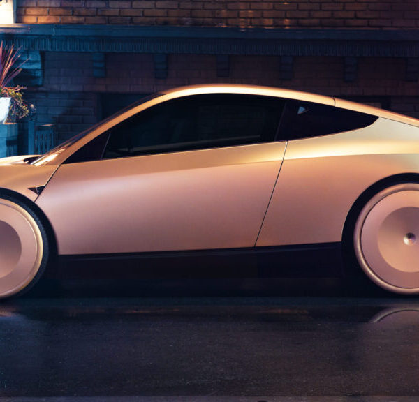 Tesla Cybercab: на 318 кг легше за Model 3
