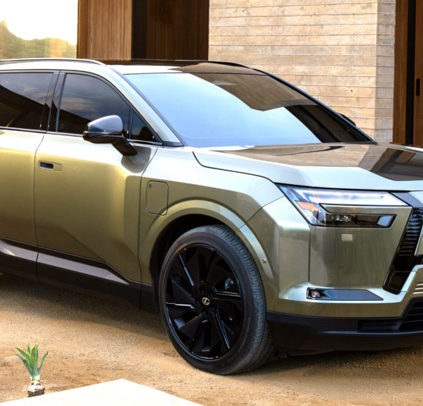 Бомба Новини 20 Lexus: преміальні ціни Toyota, народжена для прибутку