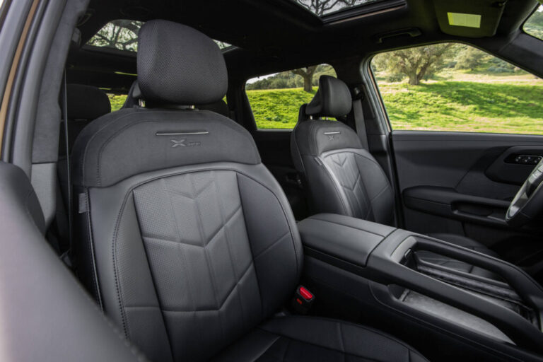 Kia Telluride і Mercedes: ремені безпеки виявилися небезпечними, машини відкликають 17