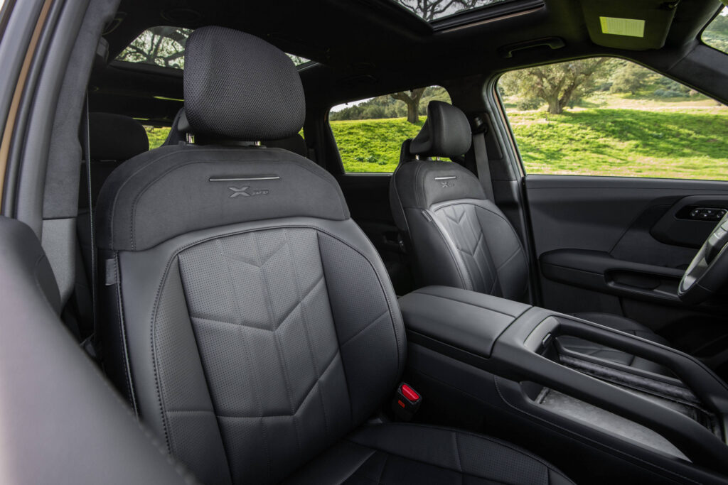 Kia Telluride і Mercedes: ремені безпеки виявилися небезпечними, машини відкликають 1