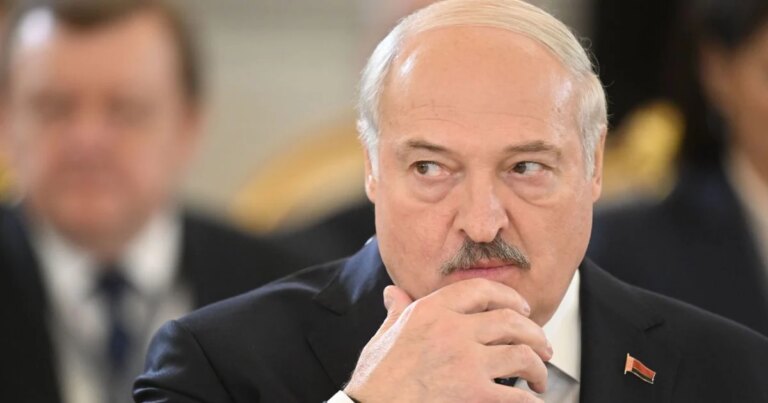 Шок! Лукашенко звинувачує Україну: 40 км відведення військ, диктатор назвав причину. 9 Шок! Лукашенко звинувачує Україну: 40 км відведення військ, диктатор назвав причину. 5