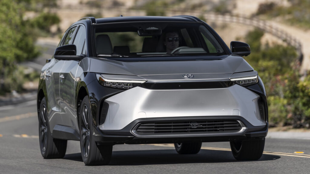 Тойода назвав найбільший страх японського автогіганта перед електрокарами 1