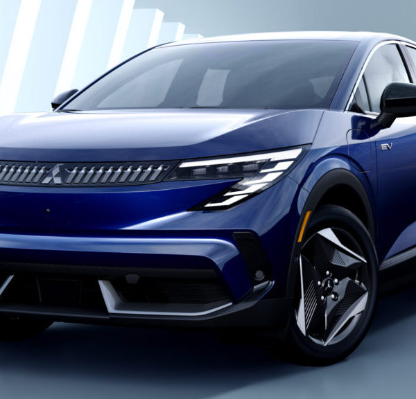 Mitsubishi Eclipse відродився, але як електричний Nissan Leaf