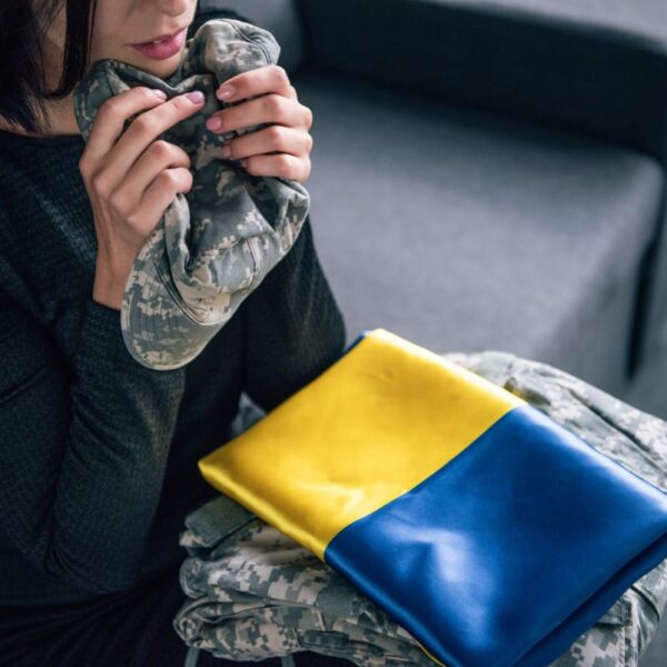 Бомба Новини 30 Цивільна дружина теж має право на виплати за смерть військового:…