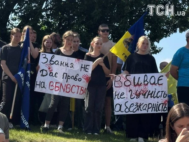 Шок! Свавілля у Глинянах: село прощається з братами-жертвами. 15